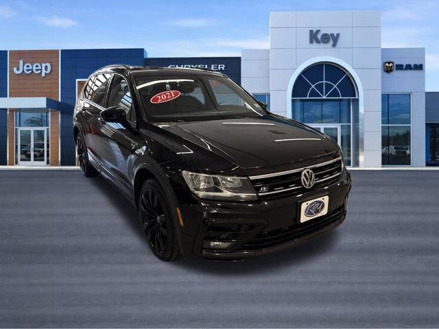 Used 2021 Volkswagen Tiguan SE R-Line AWD/4WD image 11