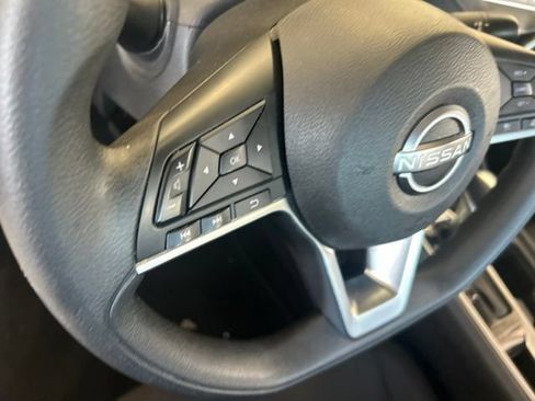 Used 2024 Nissan Sentra SV FWD image 25