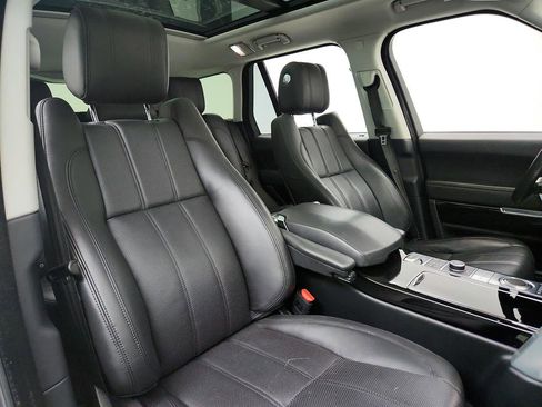 Used 2016 Land Rover Range Rover HSE image 28