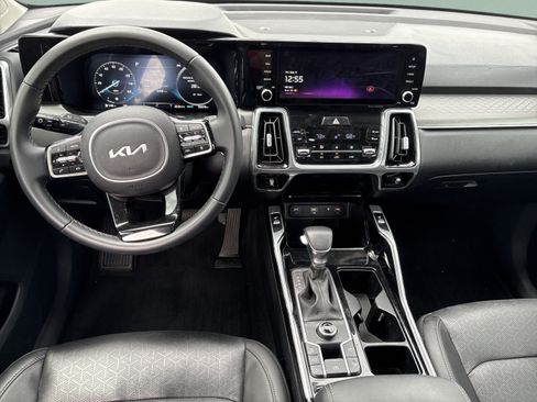 Certified 2023 Kia Sorento SX FWD image 9
