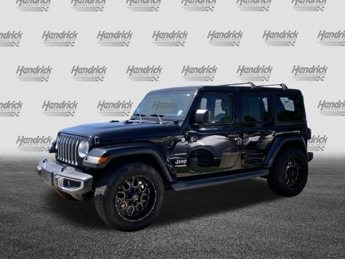 Used 2018 Jeep Wrangler Unlimited Sahara AWD/4WD image 5