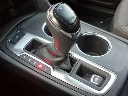 Used 2018 Chevrolet Equinox LT FWD image 23