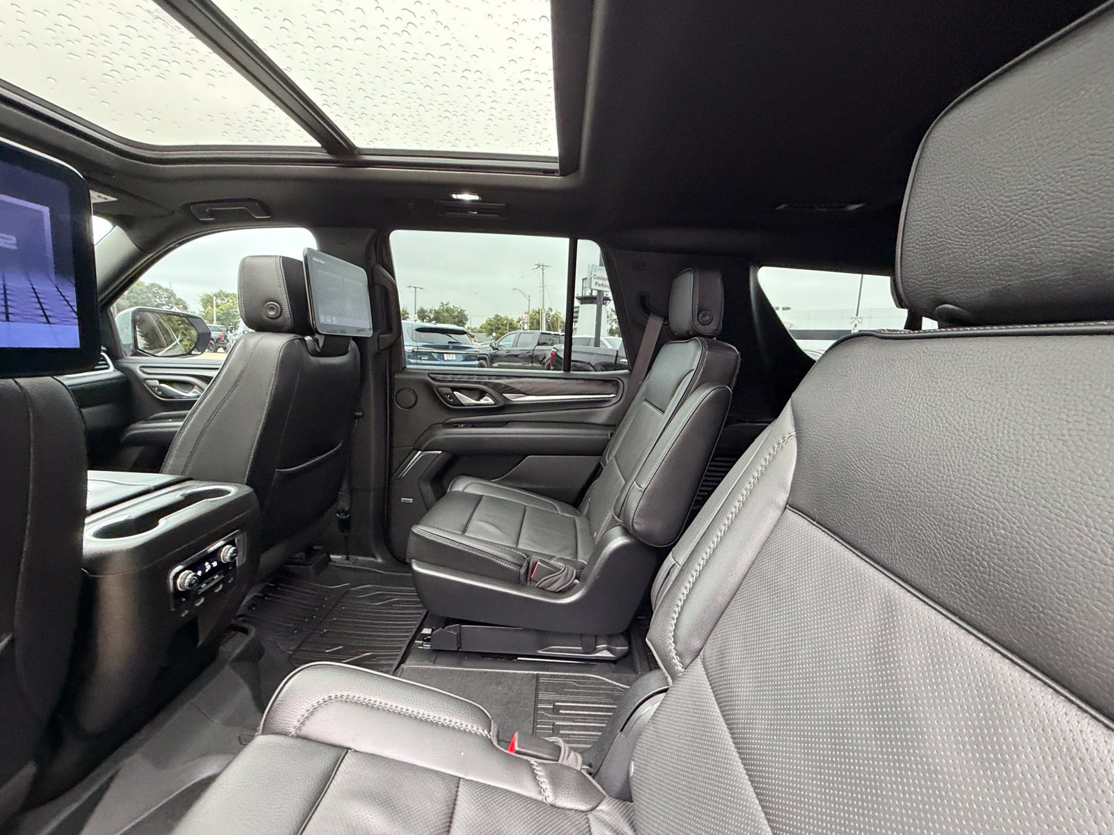 Used 2023 GMC Yukon Denali w/ Max Trailering Package AWD/4WD image 5