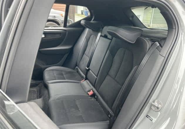 Used 2024 Volvo XC40 Recharge Ultimate w/ Protection Package Premier AWD/4WD image 6