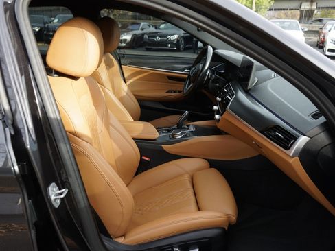 Used 2023 BMW 540i w/ M Sport Package image 18