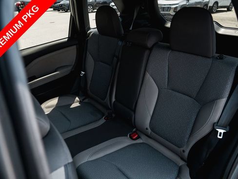 Used 2025 Subaru Forester Premium AWD/4WD image 21