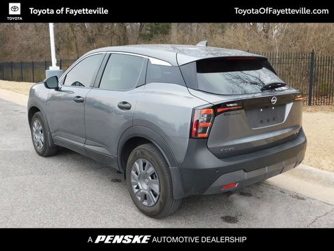 Used 2025 Nissan Kicks S image 9