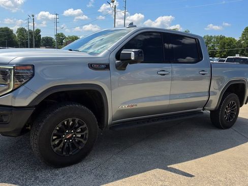 Used 2023 GMC Sierra 1500 AT4X AWD/4WD image 3