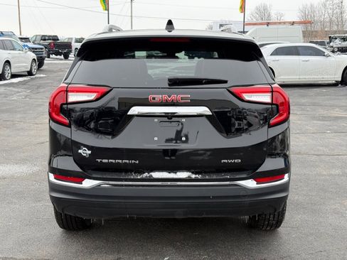 Used 2024 GMC Terrain SLT image 7