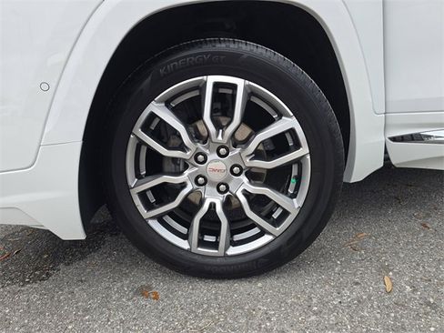 Certified 2023 GMC Terrain Denali w/ Denali Premium Package image 32