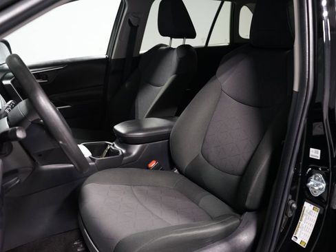 Certified 2025 Toyota RAV4 XLE AWD/4WD image 27