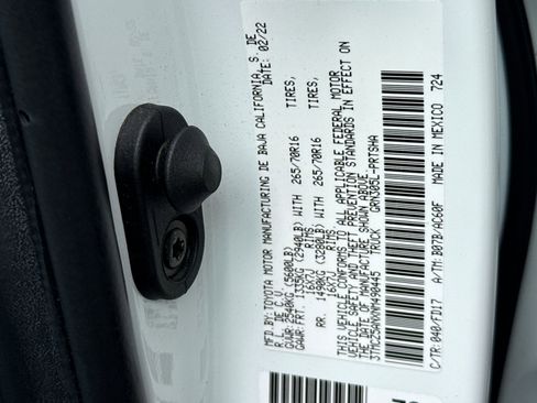 Used 2022 Toyota Tacoma TRD Off-Road w/ Technology Package AWD/4WD image 36