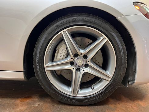Used 2017 Mercedes-Benz E 300 image 11