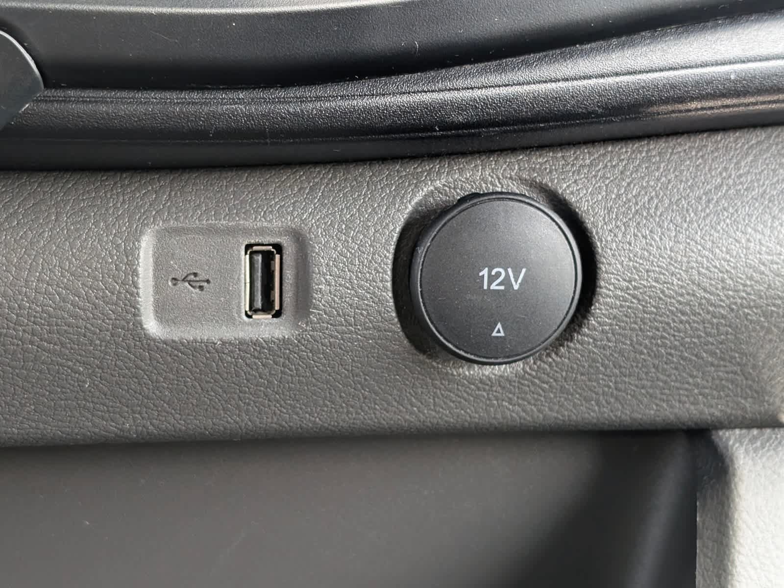 Used 2024 Ford Transit 250 148 Medium Roof Extended AWD image 30