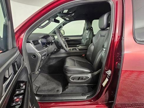 New 2026 Jeep Grand Wagoneer Limited AWD/4WD image 18