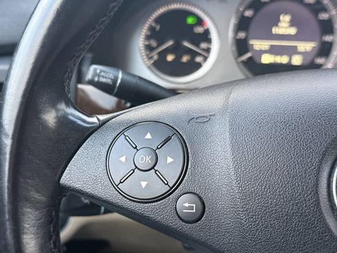 Used 2010 Mercedes-Benz GLK 350 4MATIC image 20