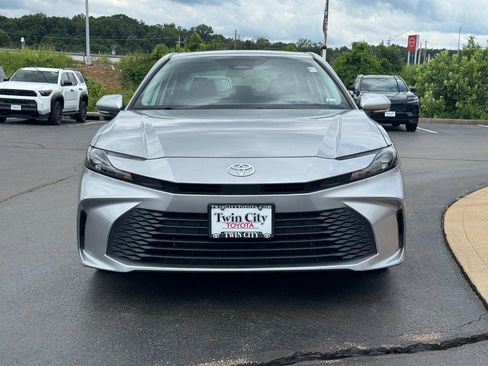 Used 2025 Toyota Camry LE FWD image 8