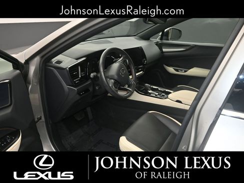 Used 2022 Lexus NX 250 FWD image 10