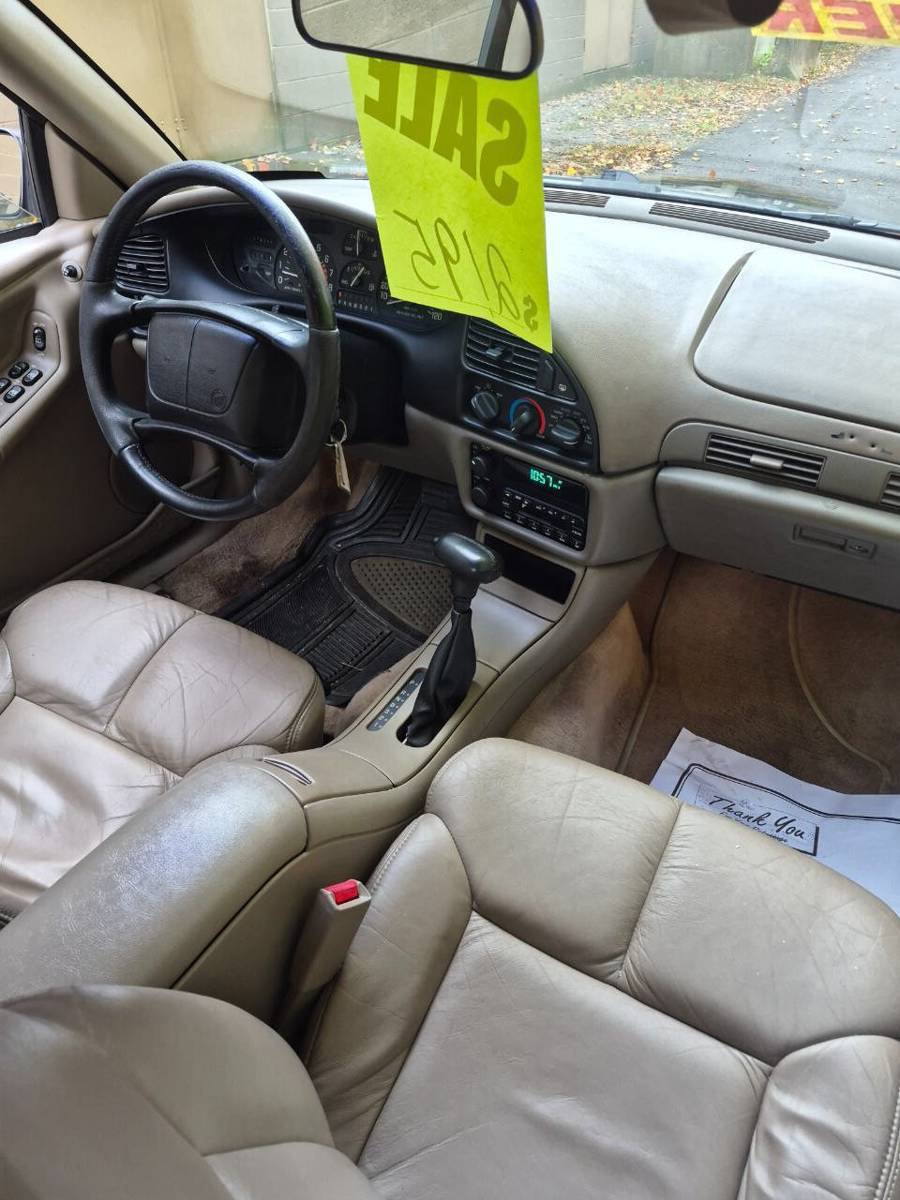 Used 1996 Buick Skylark Custom FWD image 7