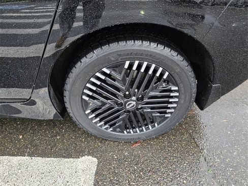 Used 2025 Nissan Leaf SV Plus image 12