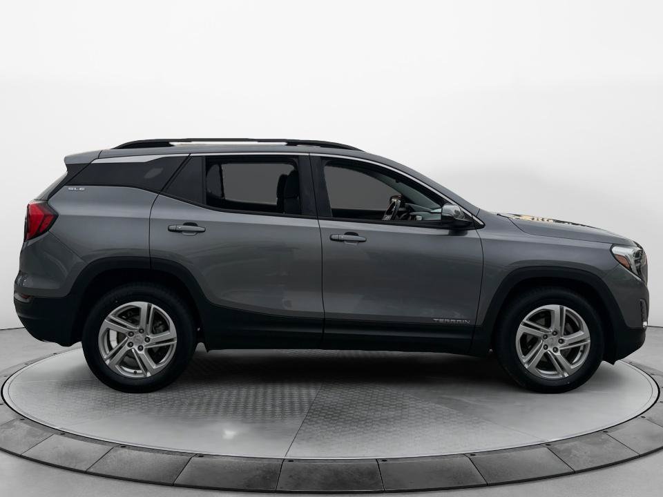Used 2018 GMC Terrain SLE w/ Driver Convenience Package FWD image 8