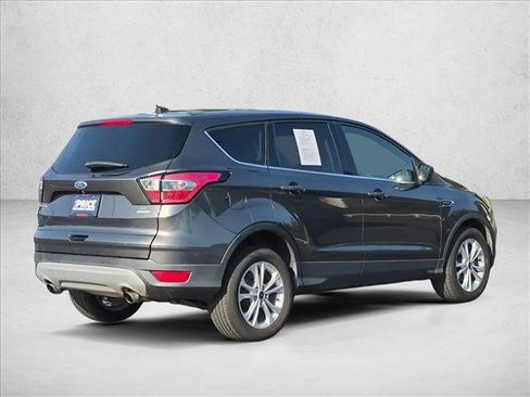 Used 2017 Ford Escape SE FWD image 5