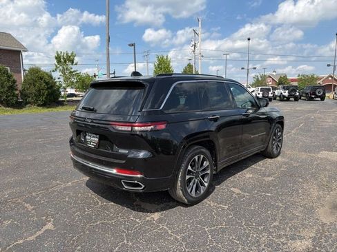 Used 2022 Jeep Grand Cherokee Overland AWD/4WD image 7