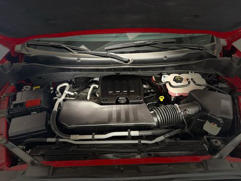 Used 2025 Chevrolet Silverado 1500 Custom Trail Boss w/ Turbomax Blackout Package AWD/4WD image 27