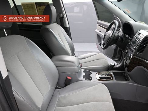 Used 2012 Hyundai Santa Fe SE image 17