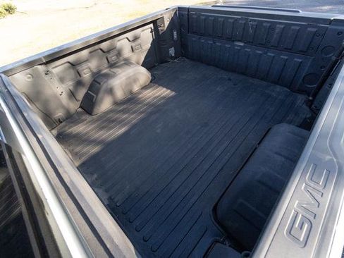 Used 2024 GMC Sierra 1500 AT4 w/ Technology Package image 39