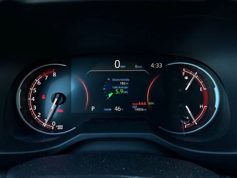 Used 2025 Toyota RAV4 XLE image 38