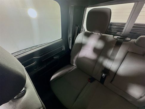 Used 2024 RAM 2500 Big Horn w/ Safety Group image 12