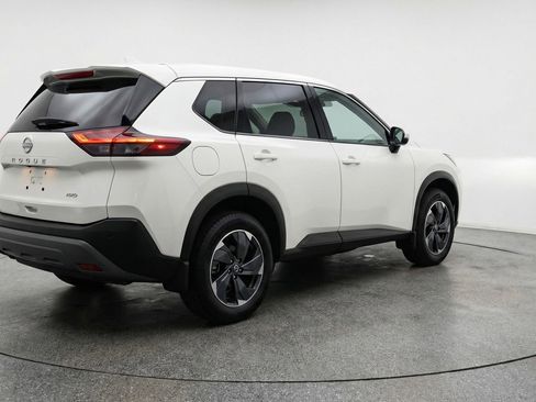 Used 2025 Nissan Rogue SV AWD/4WD image 9