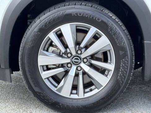 Used 2025 Nissan Pathfinder SL FWD image 26