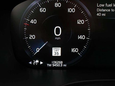 Used 2020 Volvo XC60 T5 R-Design w/ Protection Package Premier AWD/4WD image 31