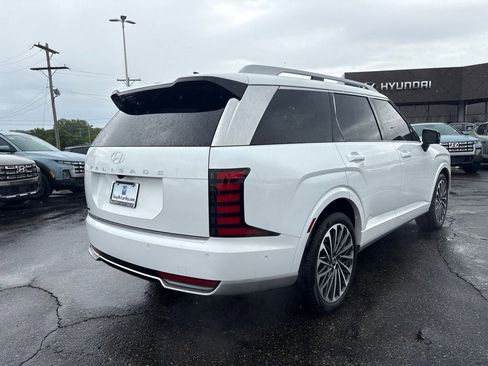 Used 2026 Hyundai Palisade Calligraphy FWD image 5