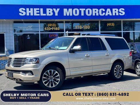 Used 2017 Lincoln Navigator L Select image 1
