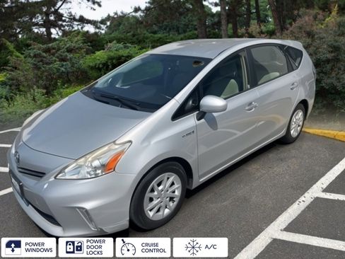 Used 2013 Toyota Prius V Two FWD image 1