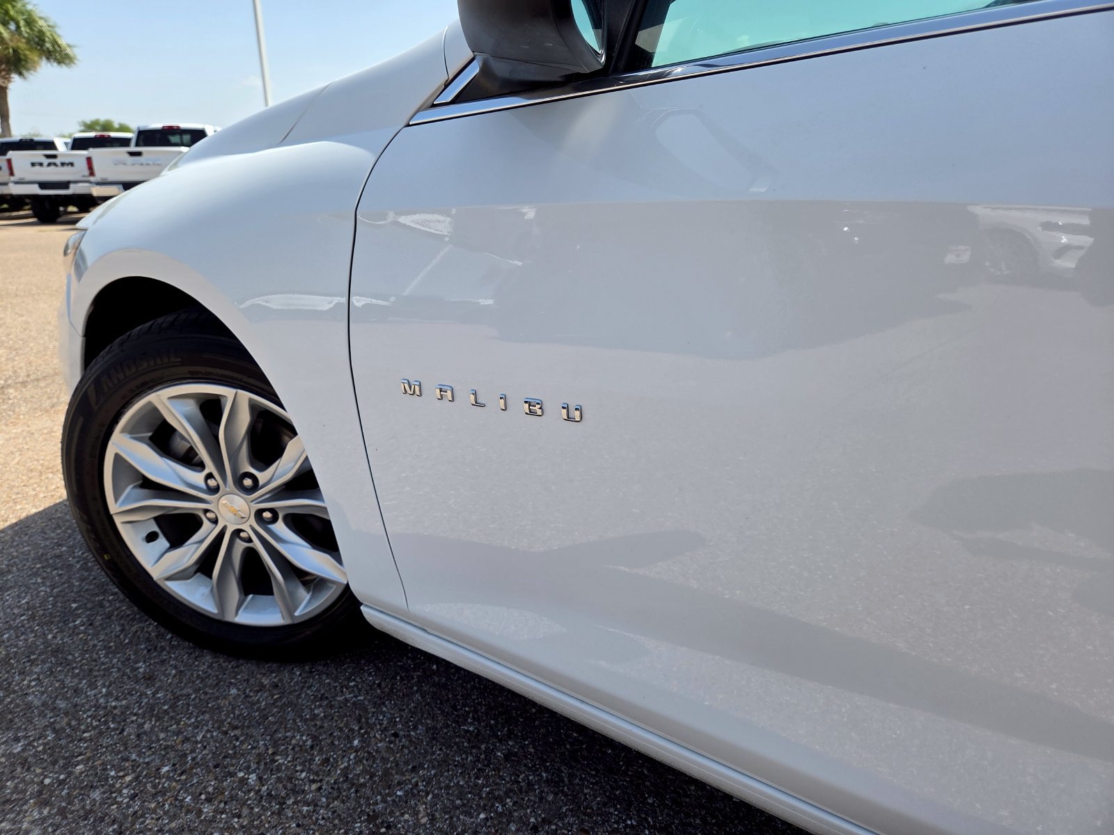 Used 2024 Chevrolet Malibu LT FWD image 11