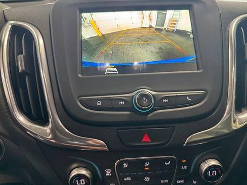 Used 2019 Chevrolet Equinox LT FWD image 15