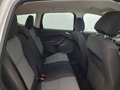 Used 2017 Ford Escape SE w/ Equipment Group 201A FWD image 19