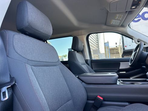 Used 2025 Ford Expedition Max Active AWD/4WD image 20