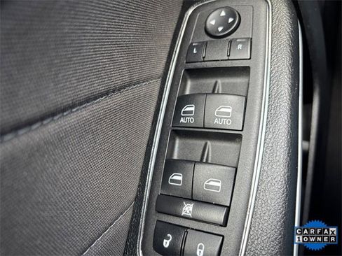 Used 2023 Dodge Charger SXT image 17