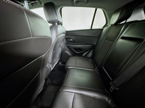 Used 2017 Chevrolet Trax LT w/ LT Convenience Package image 24