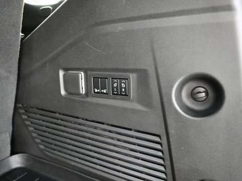 Used 2022 Chevrolet Tahoe LT w/ LT Signature Plus Package image 30