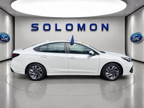 Used 2024 Subaru Legacy Limited AWD/4WD image 4