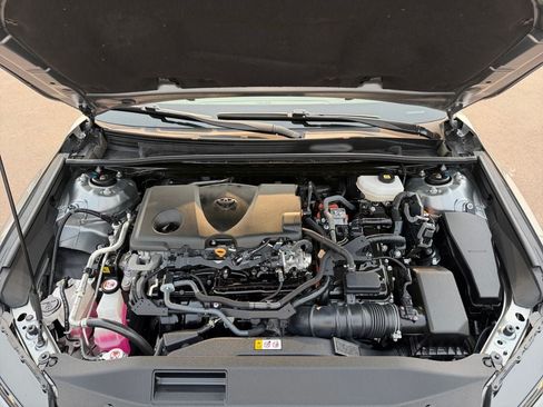 Used 2025 Toyota Camry SE FWD image 29