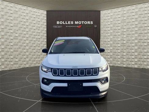 Certified 2022 Jeep Compass Latitude image 11