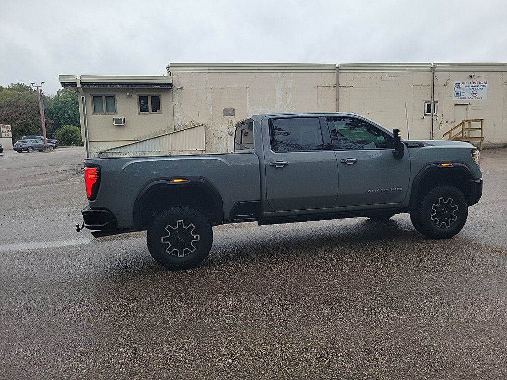 Used 2024 GMC Sierra 2500 AT4X AWD/4WD image 10