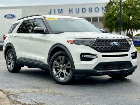 Certified 2022 Ford Explorer XLT w/ Equipment Group 202A RWD image 2